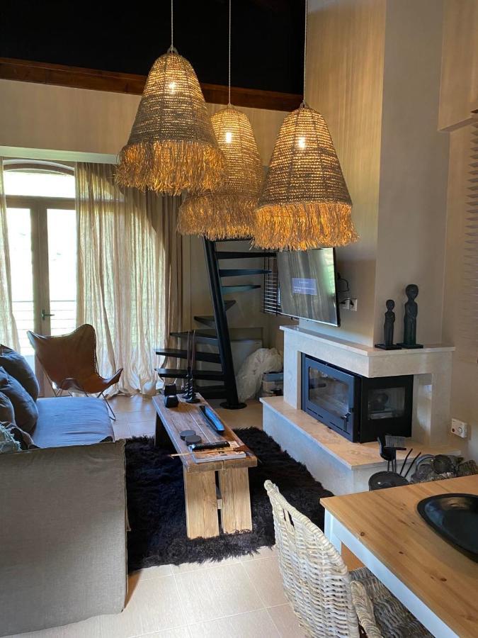 Luxurious Maisonette In The Countryside With A Pool Kalavryta Exterior photo